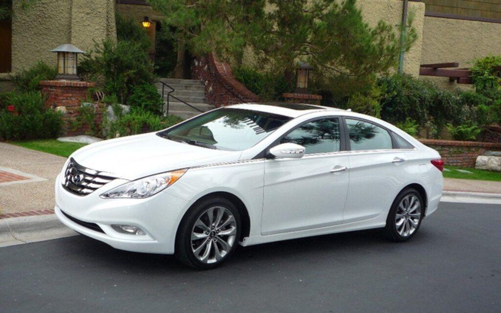 058396_Hyundai_Sonata_Hybride_-_Elegance_et_innovations_technologiques.jpg