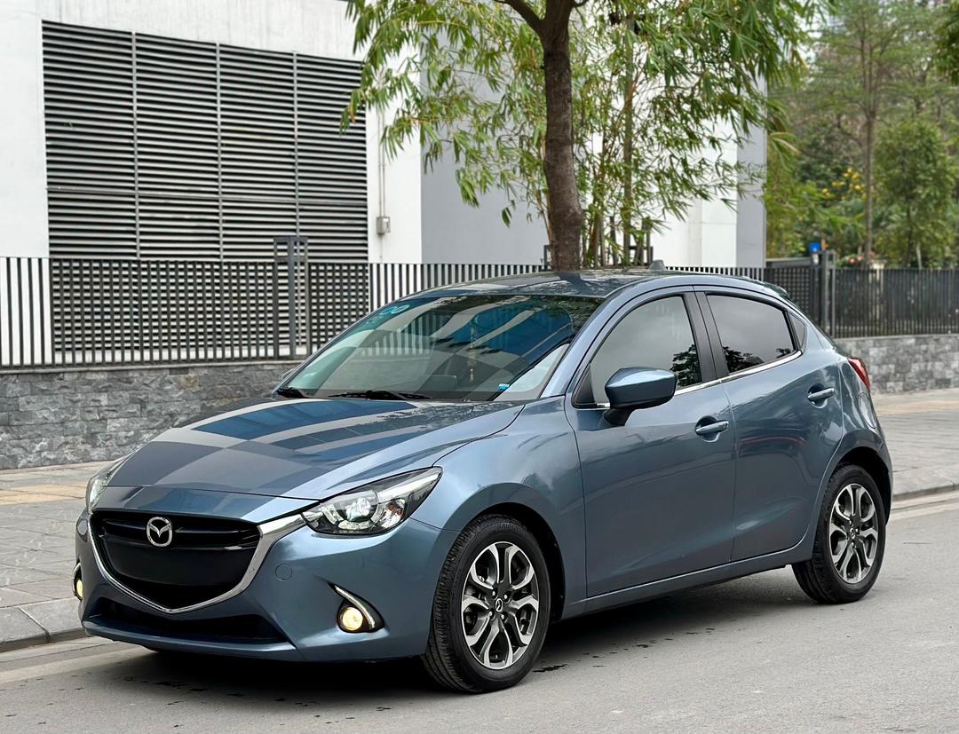 M2 ប្រភេទ Hatchback