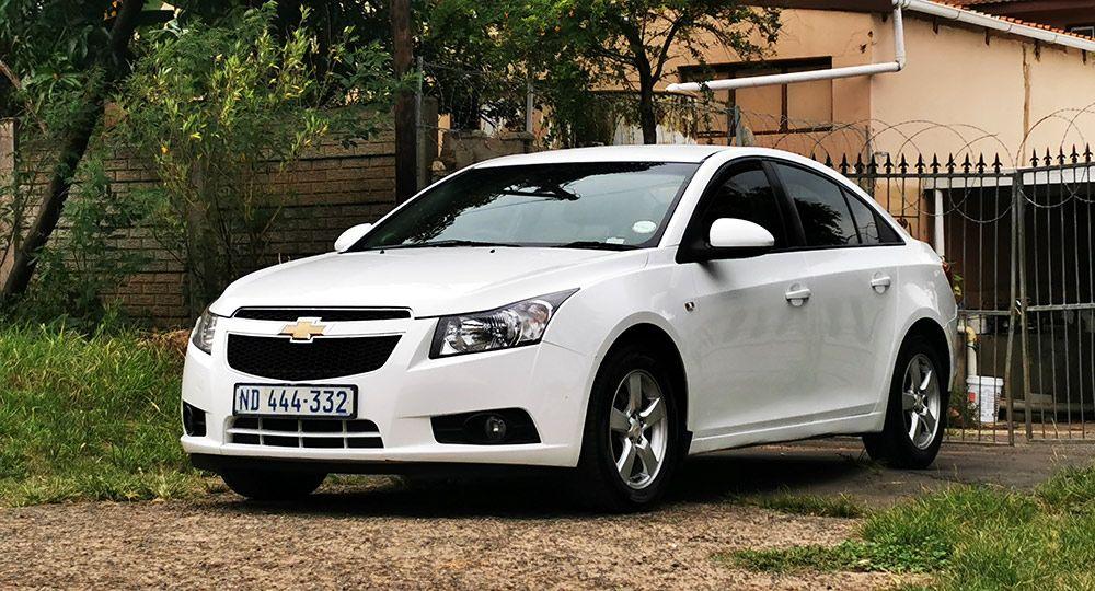 1-2010-chevrolet-cruze-front-left-view.jpg