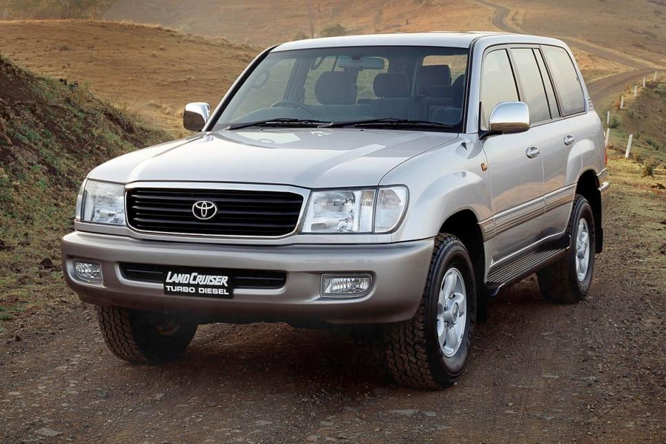 2000-toyota-land-cruiser-100-series-press-image-1200x800p (1).jpg