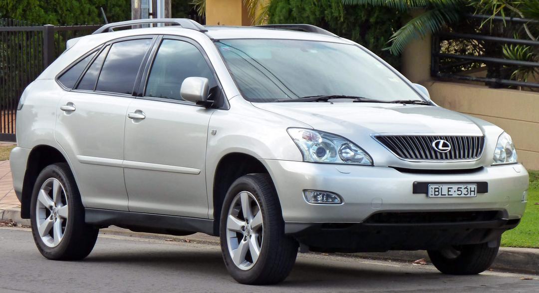 2004-2005_Lexus_RX_330-scaled.jpg