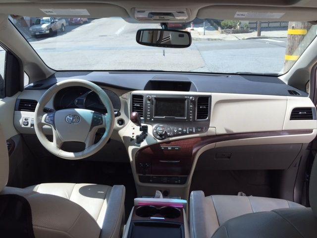 2011_toyota_sienna_xle_7-passenger_awd-pic-5092507200178240169-1600x1200.jpeg