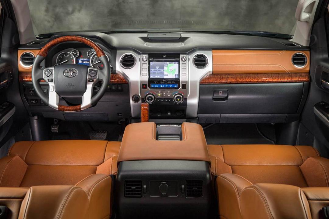 2014-Toyota-Tundra-B-WHG14C.jpg