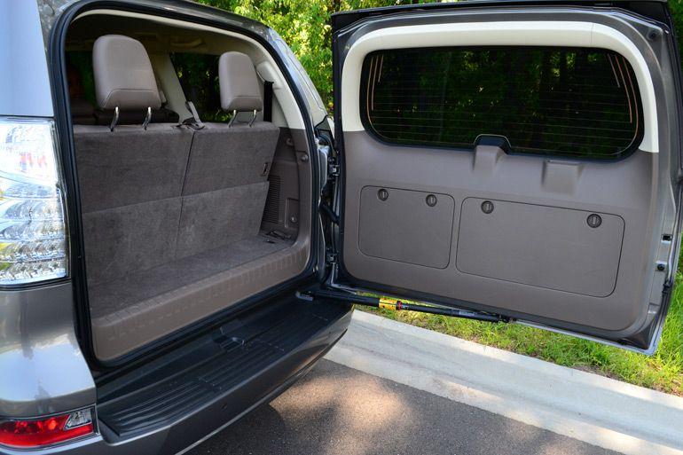 2014-lexus-gx-460-rear-cargo-gate.jpg