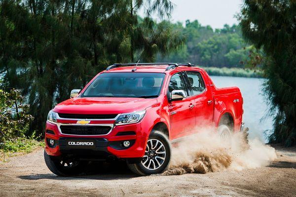 2017-Chevrolet-Colorado-High-Country_dynamic-1_resize.jpg