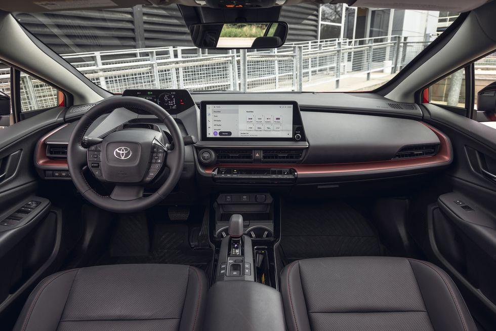 2023-toyota-prius-prime-xse-600-647f7e76411b0.jpg