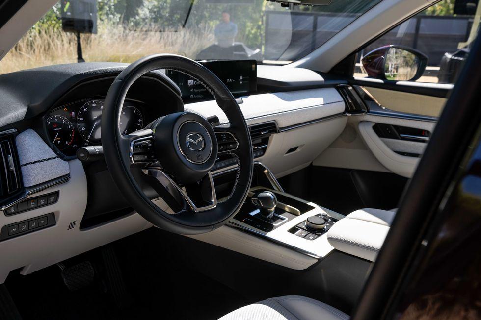 2024-mazda-cx-90-front-interior-1675135764.jpg