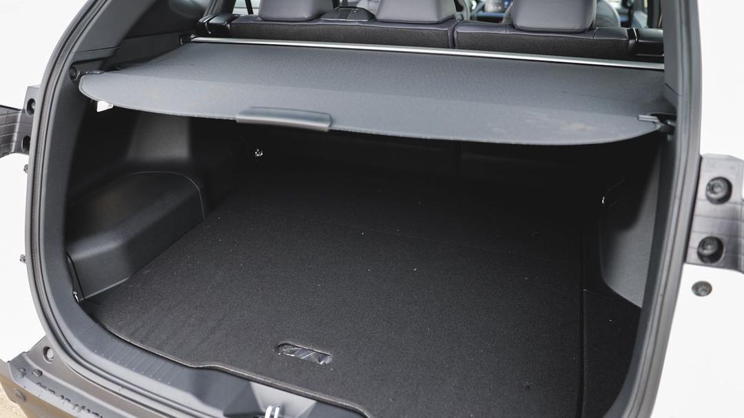 2024-yaris-cross-mpd-leandre-web-6964-1691112472.jpg