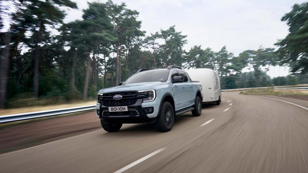 2025-ford-ranger-phev-europe (1).jpg