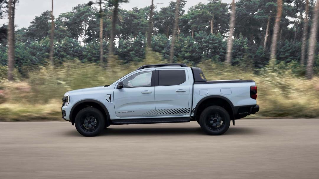 2025-ford-ranger-phev-europe (3).jpg