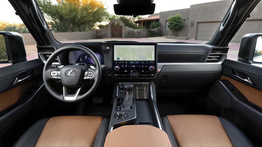 2025-lexus-gx-luxury-interior (1).jpg