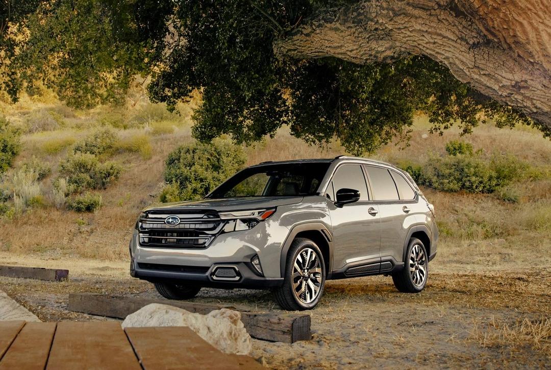 2025-subaru-forester-debuts-with-updated-looks-more-tech-stiffer-chassis_1.jpg