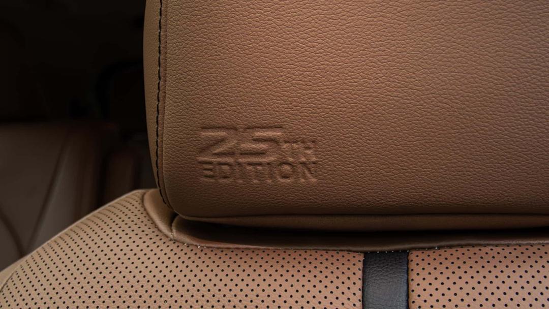 2025_toyota_highlander_limited_25th_edition_1_91a4af2cc1.jpg