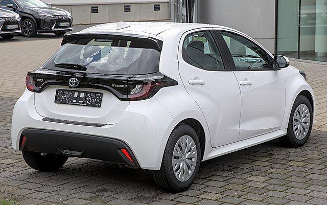 ផ្នែកខាងក្រោយម៉ូឌែល Toyota Yaris