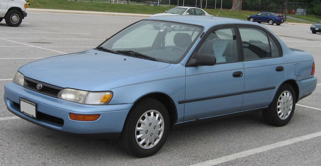93-95_Toyota_Corolla_Sedan.jpg