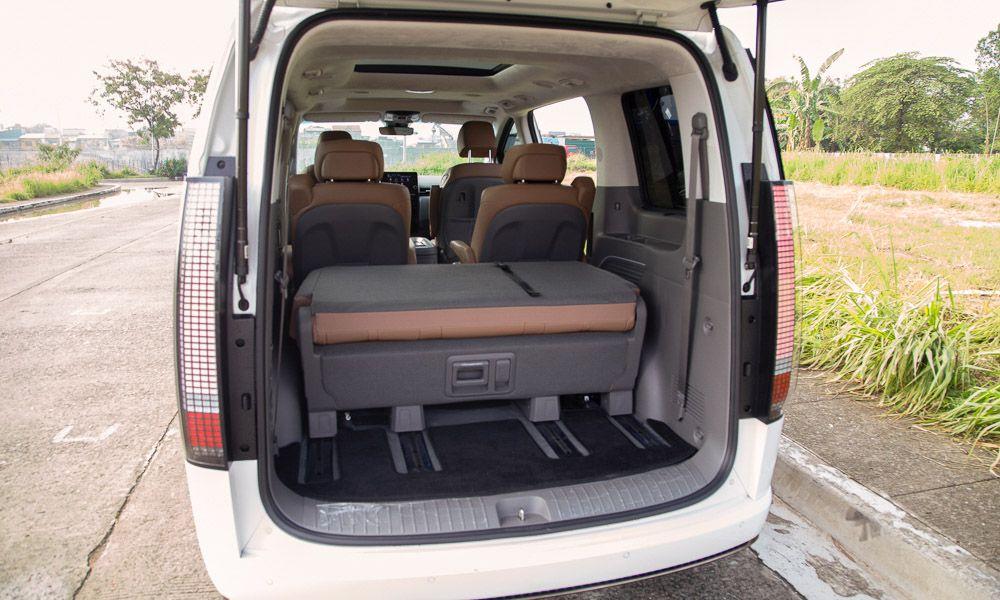 Hyundai-Staria-Premium-Amazing-in-every-way-22.jpg