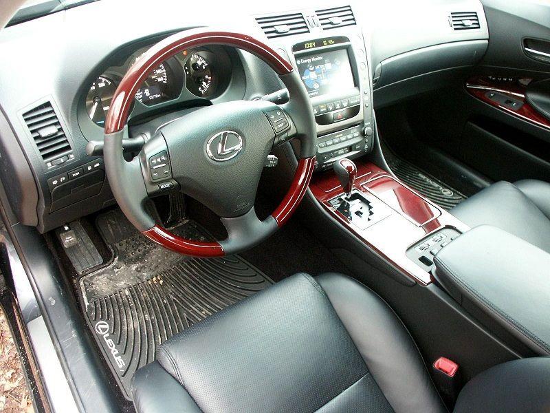 Lexus GS 450h interior.jpg