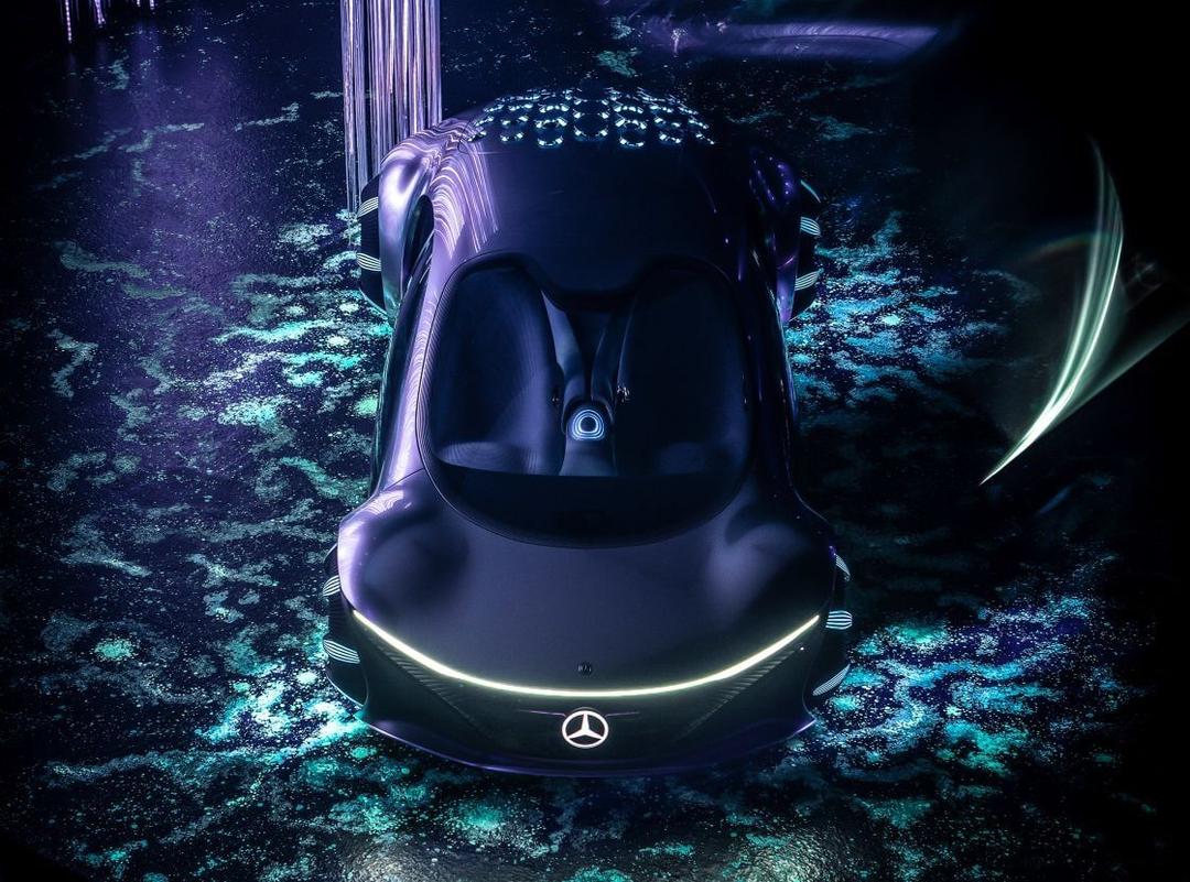 <i>Mercedes Benz Vision AVTR&nbsp;</i>