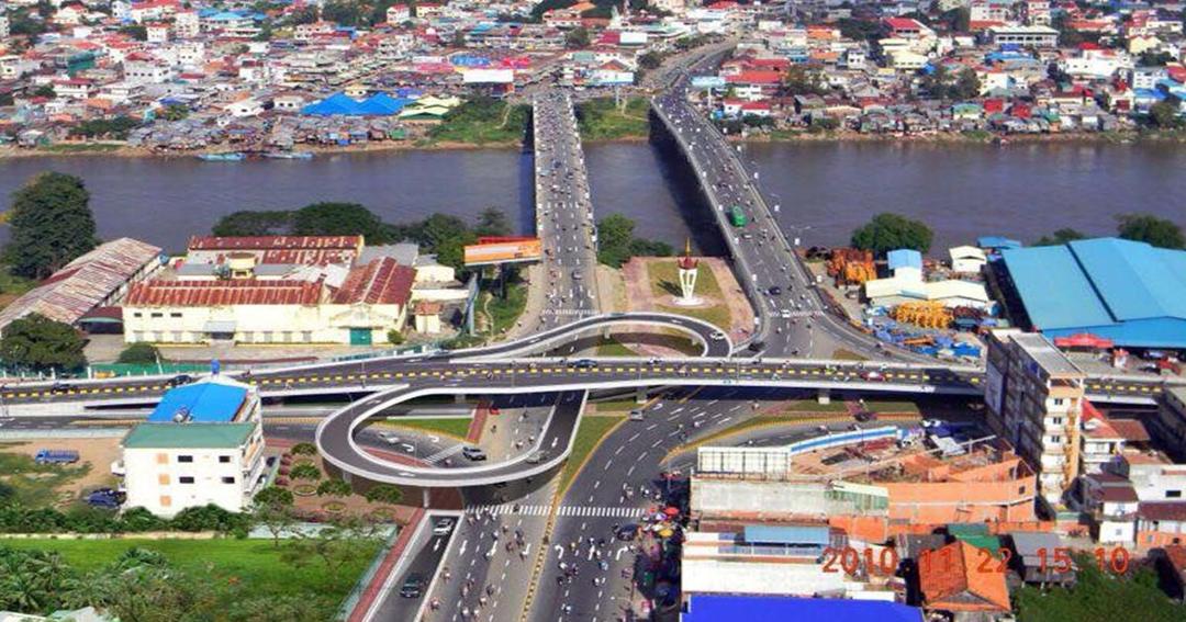 <i>ស្ពានអាកាសព្រះមុន្នីវង្សចាស់​</i>