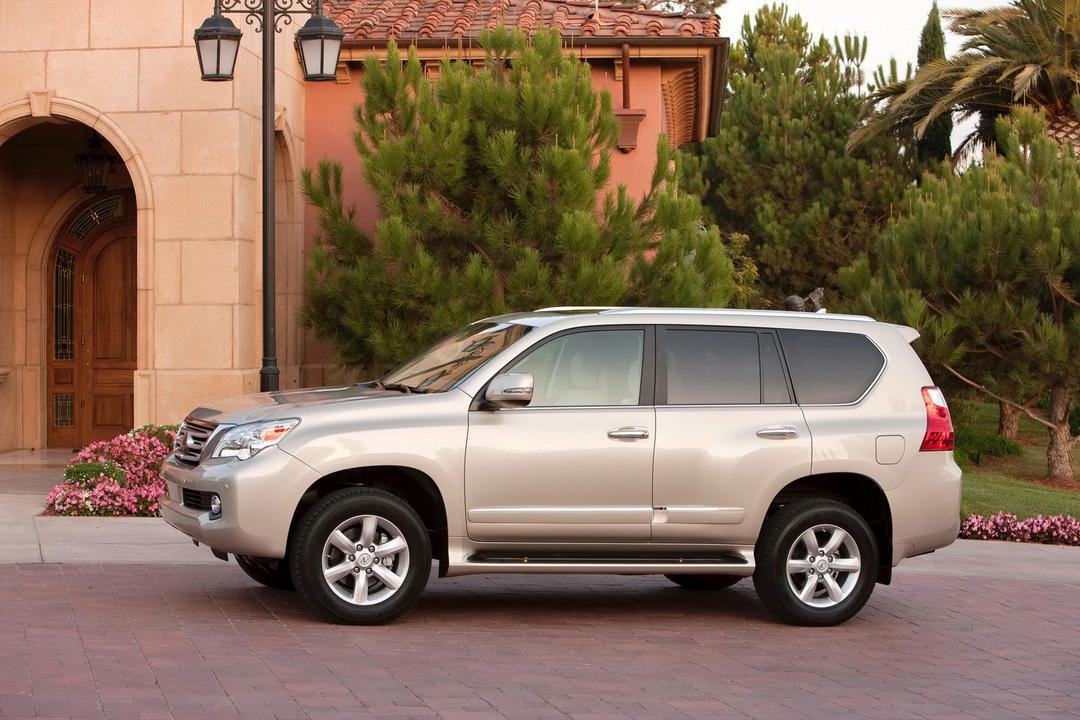 cf559600-2010-lexus-gx460-4.jpg