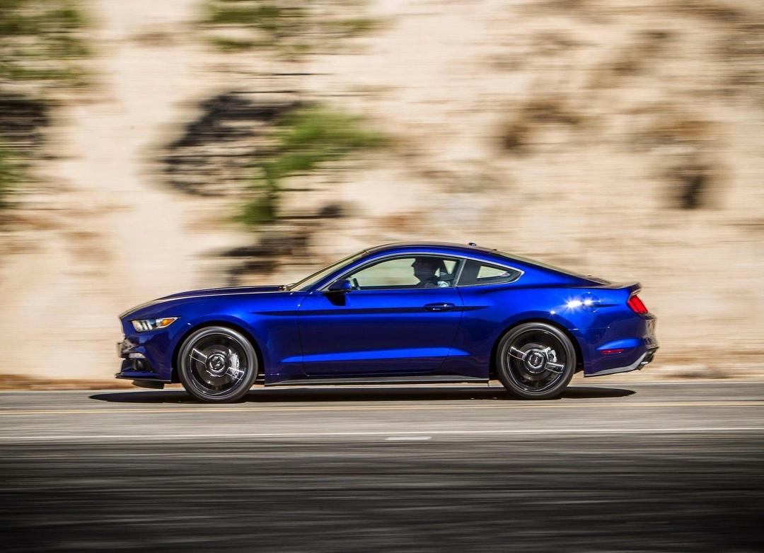 ford-mustang-ecoboost-hd-car-wallpaper-08.jpg
