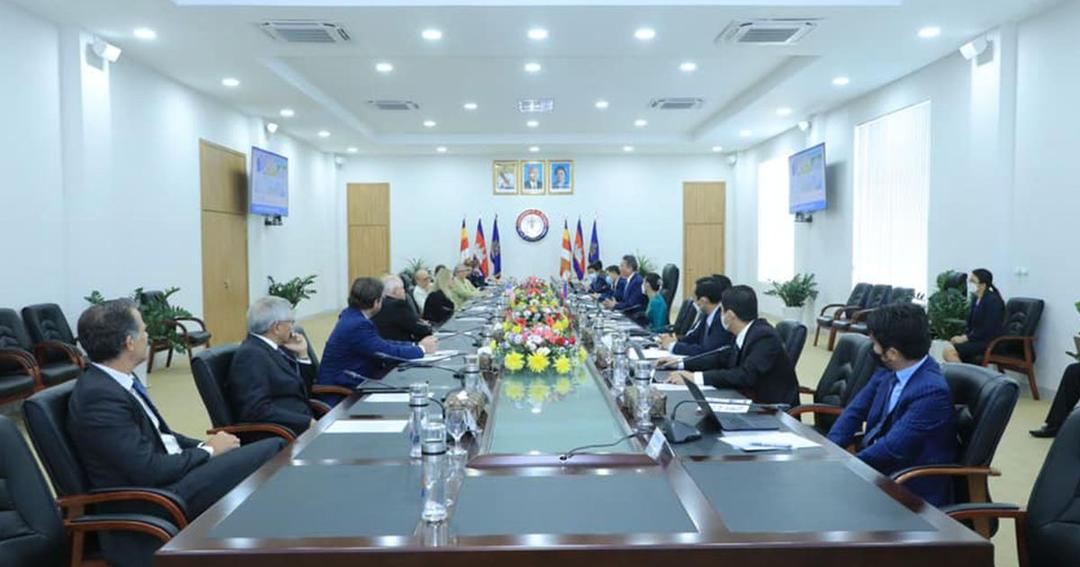<i>កិច្ចប្រជុំពិភាក្សាពីហេដ្ឋារចនាសម្ព័ន្ធរវាងកម្ពុជា និងអាមេរិក&nbsp;</i>