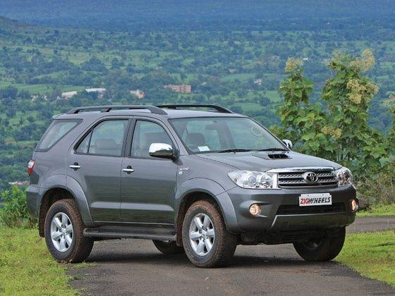 mahindra_xuv_500_compcheck_toyota_fortuner_560x420_c2b925e1ed.jpg