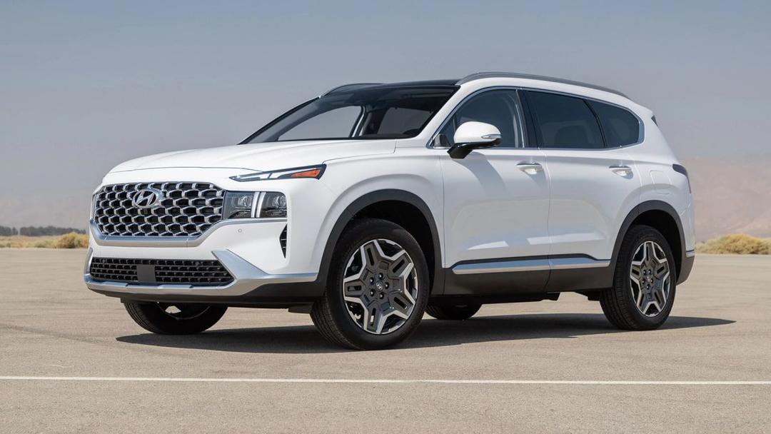 <i>Hyundai Santa Fe Hybrid 2023&nbsp;</i>