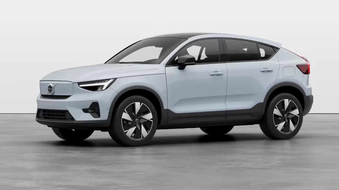 <i>2024 Volvo C40 Recharge</i>