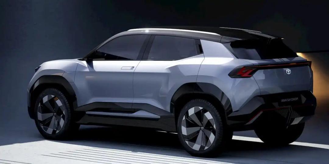<i>Toyota</i>