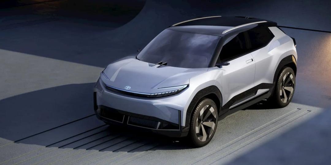 <i>Toyota</i>