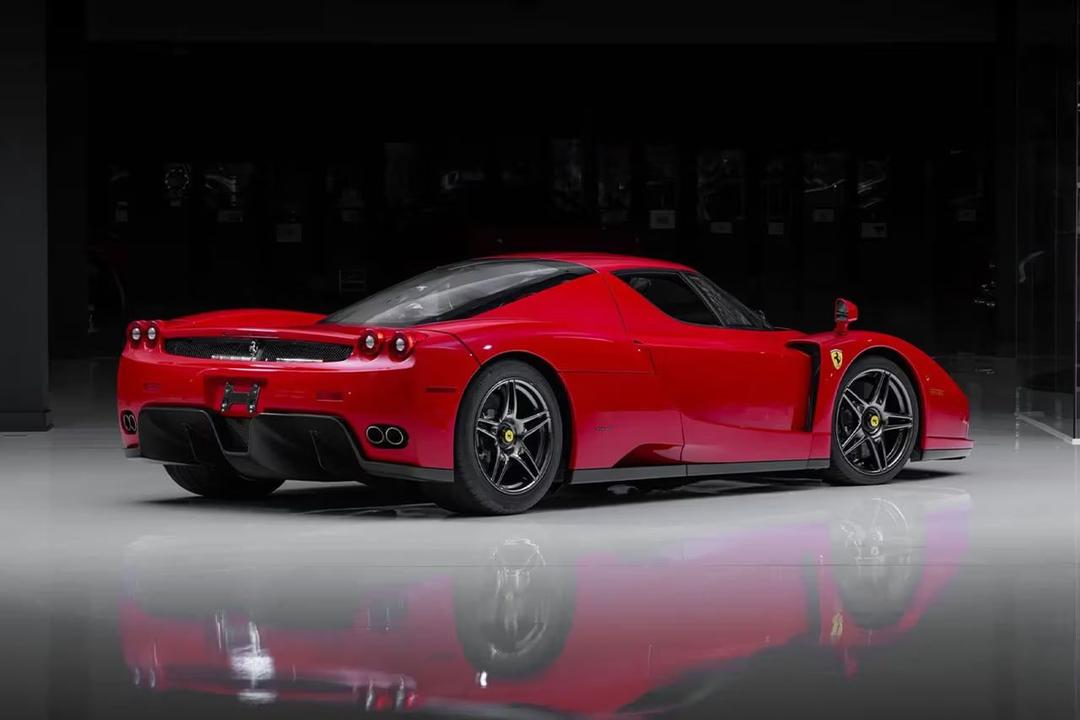 <i>2003 Ferrari Enzo</i>