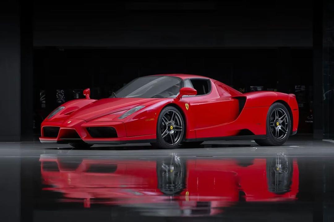 <i>2003 Ferrari Enzo</i>