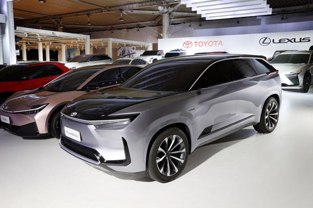 <i>bZ Large SUV</i>