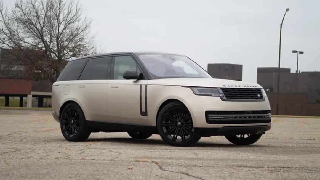 <i>&nbsp;Land Rover Range Rover 2023&nbsp;</i>