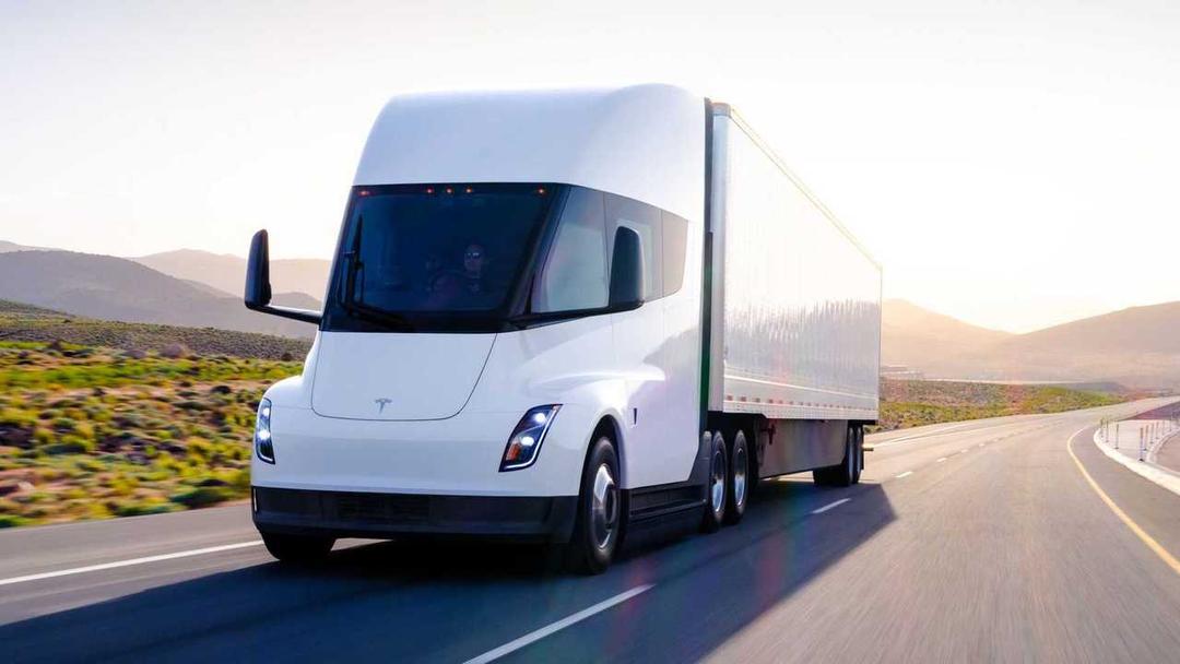 <i>Tesla Semi Truck</i>